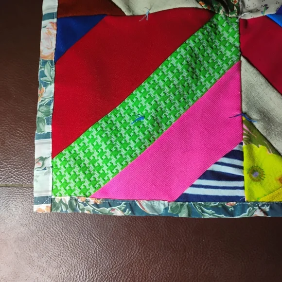 Vintage Handmade Quilt 66x50 Colorful 1970s–80s Era - Picture 9 of 10